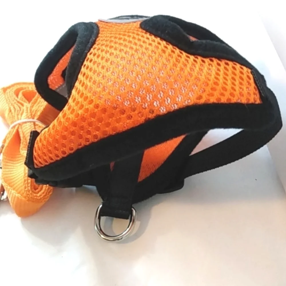 SMALL PET HARNESS VEST WITH LEASH ORANGE AND BLACK SIZE SMALL NWT